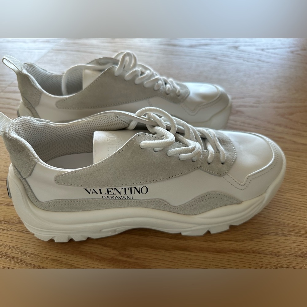 Valentino sneakers 39